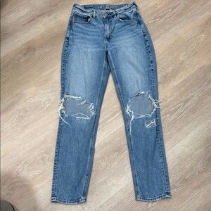 American Eagle Mom Jean Size 6 Long